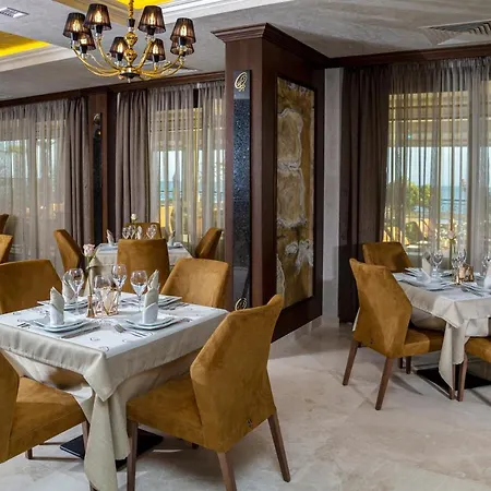 Onyx - Free Access & Parking Otel