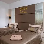 Onyx - Free Access & Parking 호텔