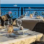 Onyx - Free Access & Parking Hotel