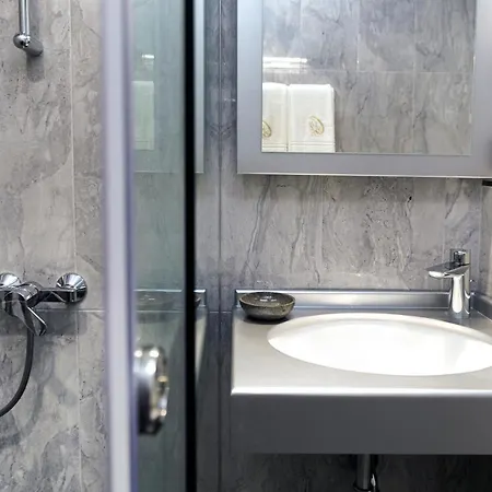 Onyx - Free Access & Parking מלון