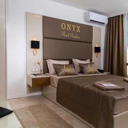 Onyx - Free Parking & Access Hotel 4*
