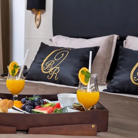 Hotel Onyx - Free Parking & Access 4*