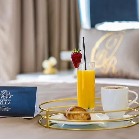 Onyx - Free Parking & Access Hotel 4*