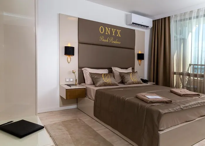 Onyx - Free Access & Parking Szálloda 4*