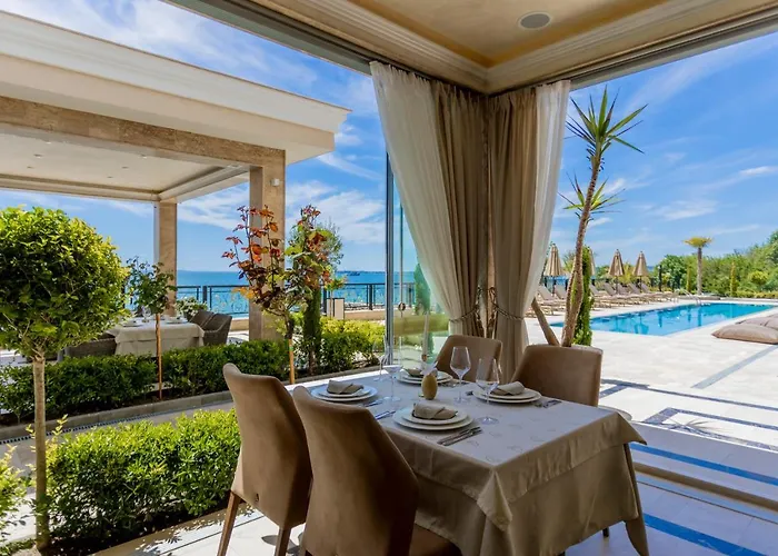 Onyx - Free Access & Parking 4*